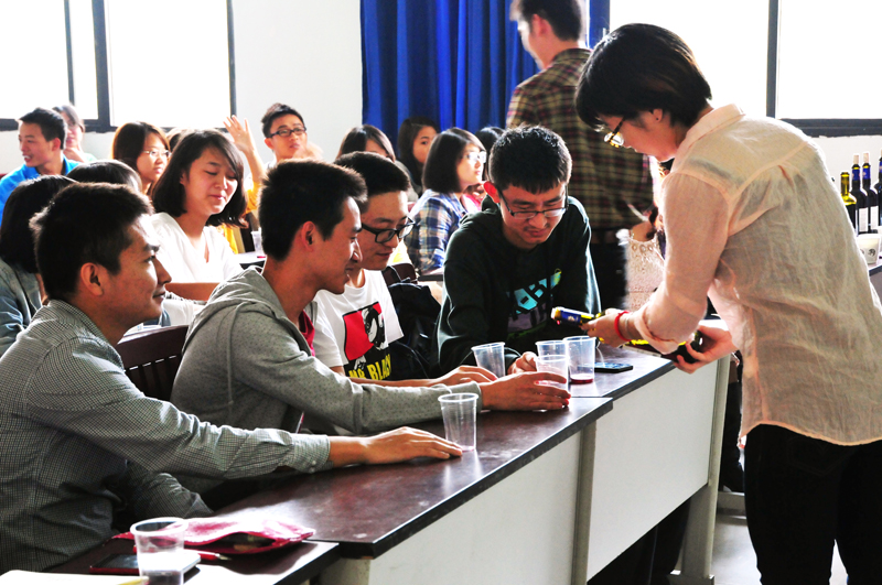 伦理电影
第十三届外语文化节系列讲座：微醺之美——葡萄酒品鉴