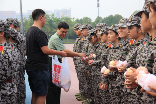 伦理电影
2016年中秋慰问活动圆满举行