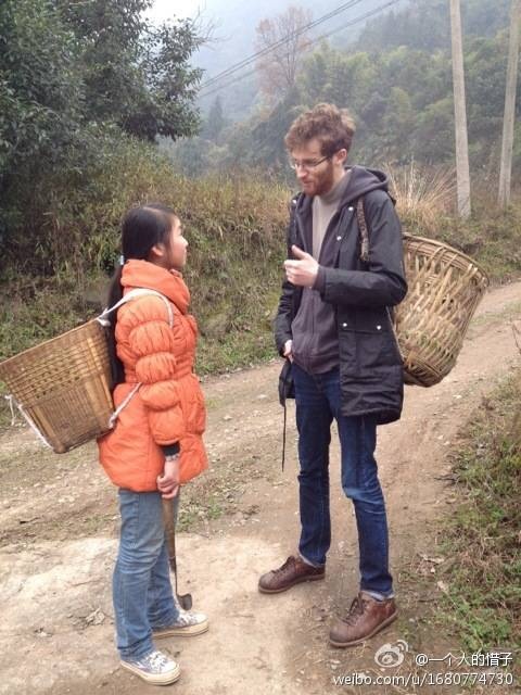 助留守儿童圆梦 伦理电影
外籍教师江津村小授课