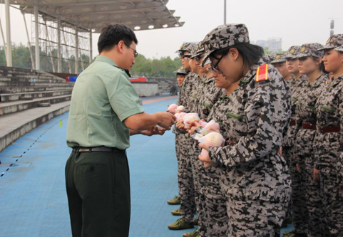 伦理电影
2016年中秋慰问活动圆满举行
