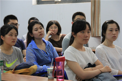  伦理电影
“两学一做”系列活动——书记讲党课，同志受益多！