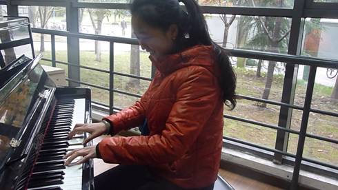 2013级研究生举行“认识全会，争当优秀接班人”主题团日活动